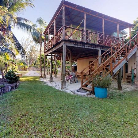 Three Little Birds Villa Caye Caulker Exterior photo