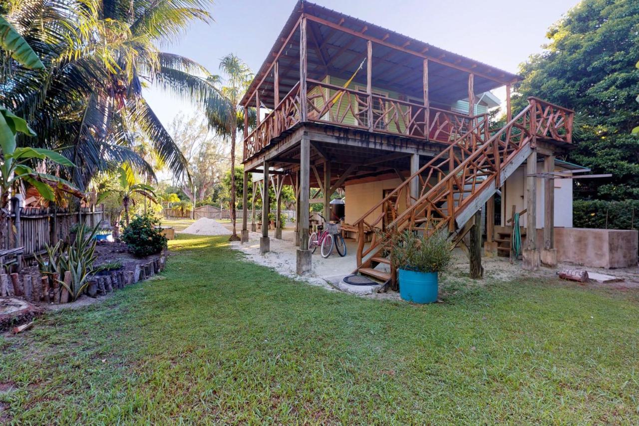 Three Little Birds Villa Caye Caulker Exterior photo